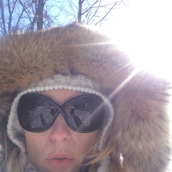 Meet your Posher, Christa - Picture 1 of 1